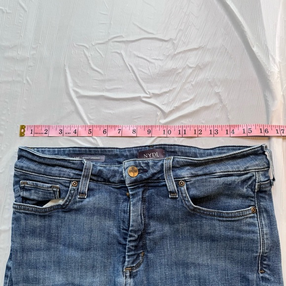 Size 10 NYDJ Ami Skinny Legging Jeans - Picture 3 of 9